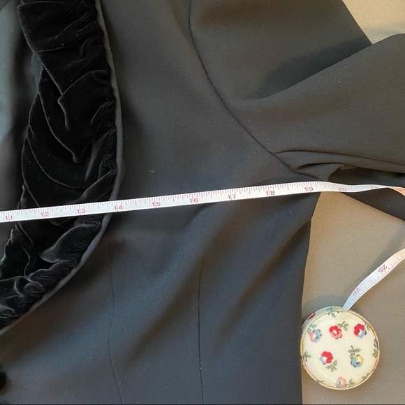 Harold's Suit Jacket with Velvet Lapel and Cuffs Black Size 12 - Picture 4 of 8